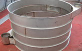 Vibrating screen